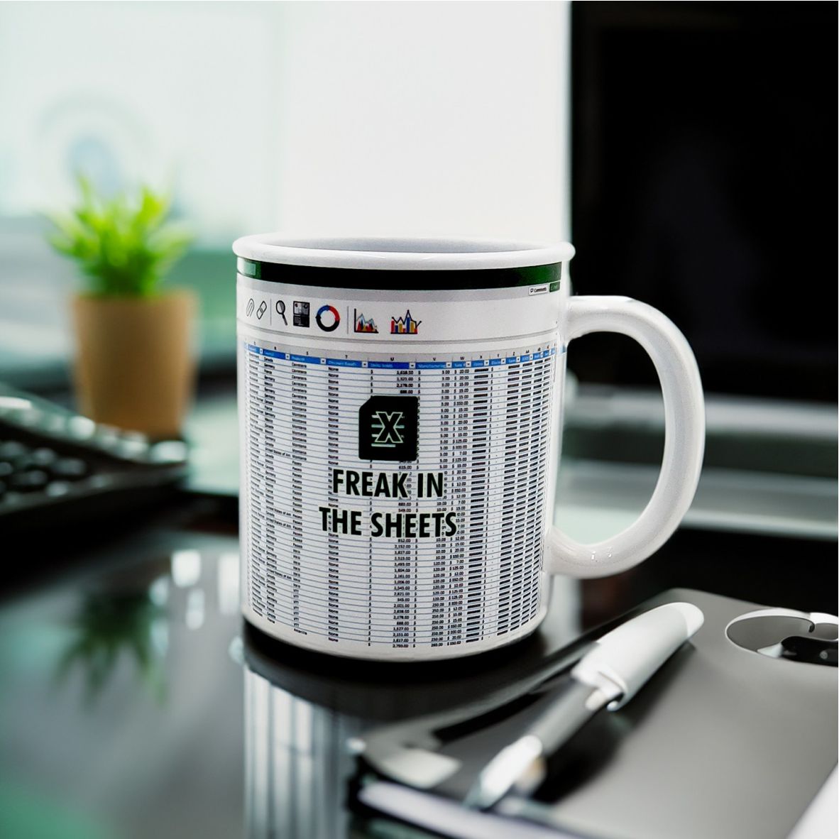 Mad Monkey - Mug Freak in The Sheets - Excel Coffee Mug for Fans 300ml Weiß