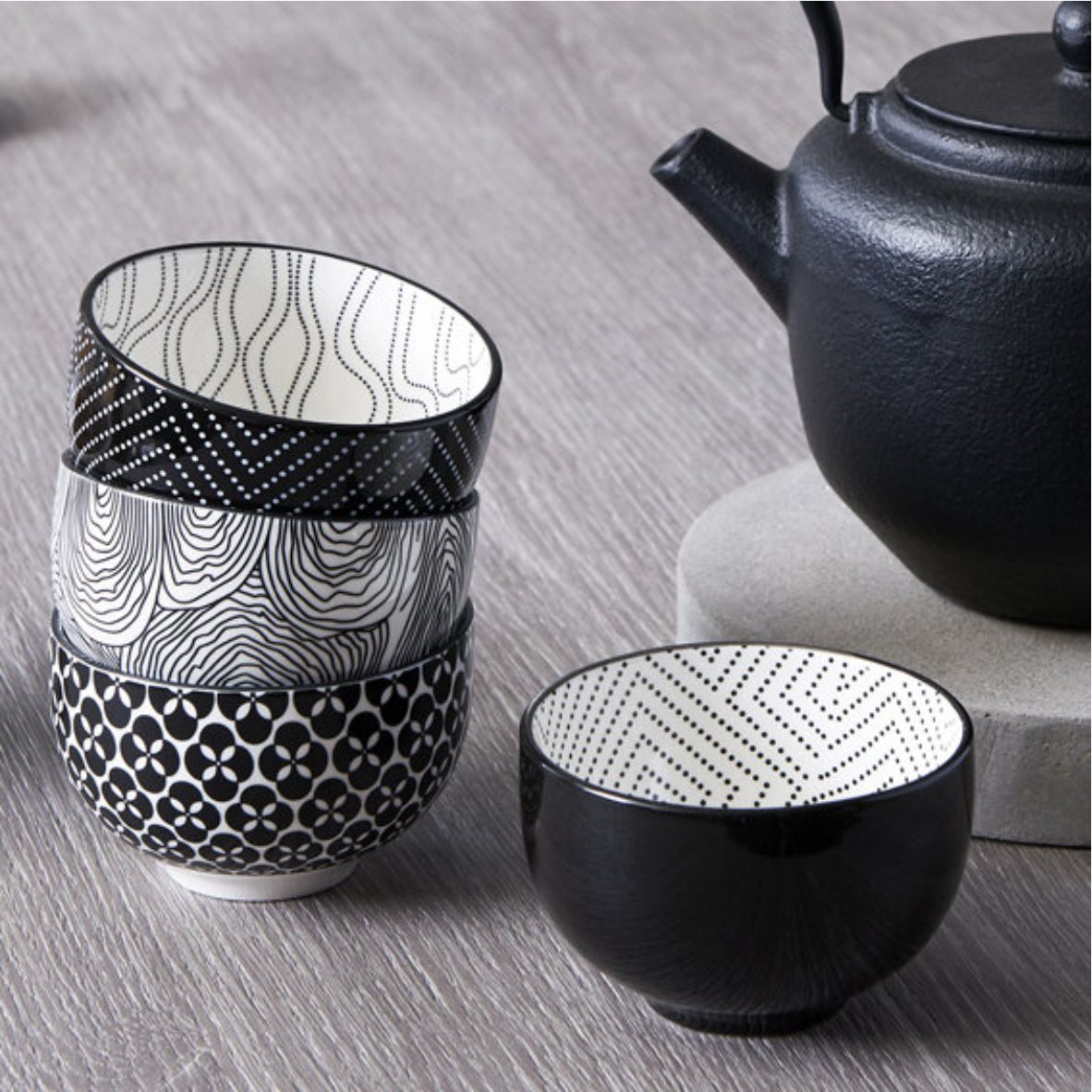 Pucheng Teebecher Porzellan 4er Set – schwarz weiß Dekor