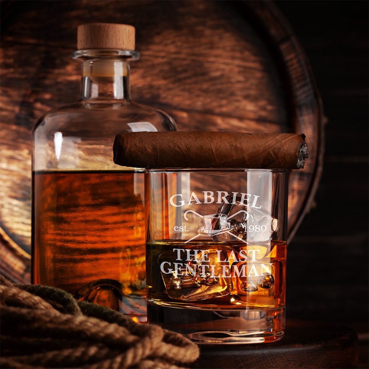 Whiskey Glas SET mit Gravur I "The last gentleman" mit Name und Geburtsjahr - FOTOFOL