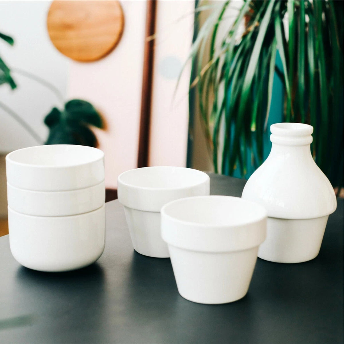 DOIY Weiß Porzellan 4 Tassen + Schale + Kännchen - Retrodesign