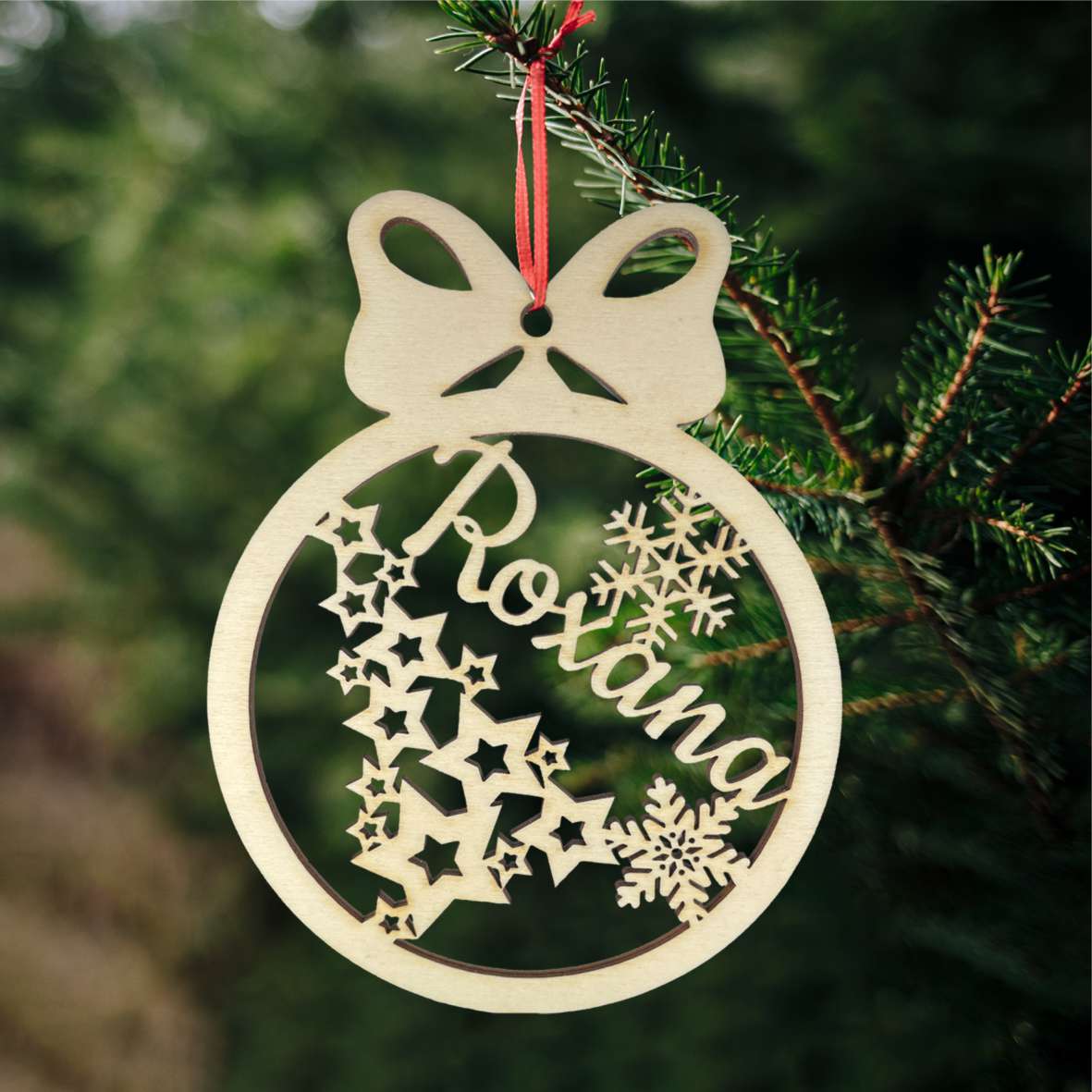 FOTOFOL Personalisierte Weihnachtskugeln aus Holz | Christbaumkugeln mit Namen | Schmücken Sie Ihren Baum mit bezaubernden Weihnachtskugeln aus Holz | Gestalte deine personalisierten Weihnachtskugeln ganz einfach selbst und schaffe so eine bleibende Erinnerung