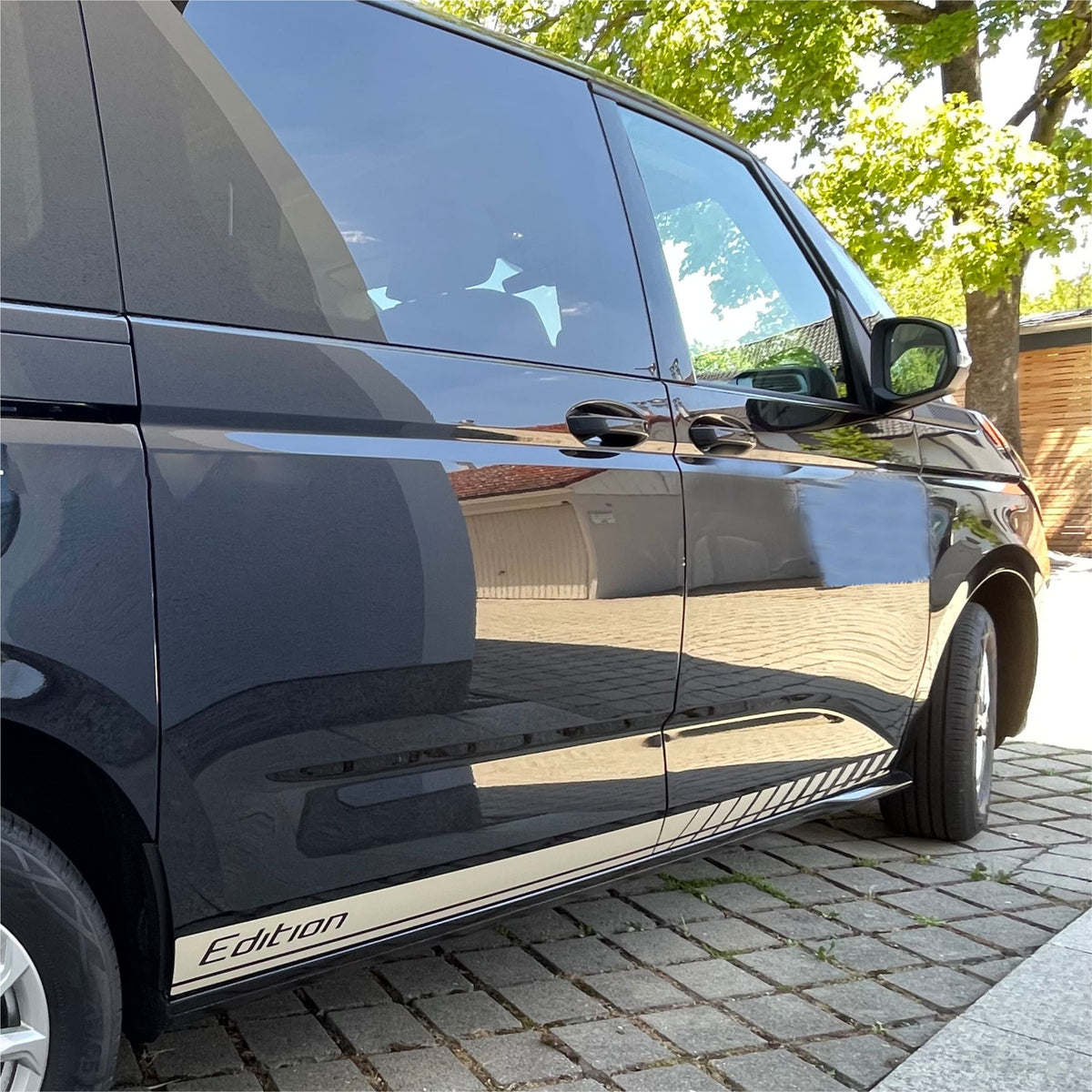 Seitenstreifen mit Wunschtext passend für VW T7 Multivan - FOTOFOL